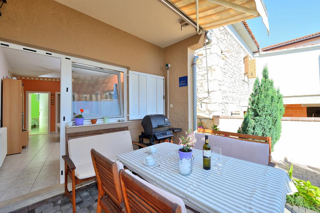 Apartments Karla & Marija Петркане Стая снимка