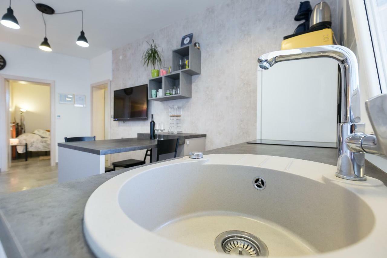 Apartments Karla & Marija Петркане Екстериор снимка