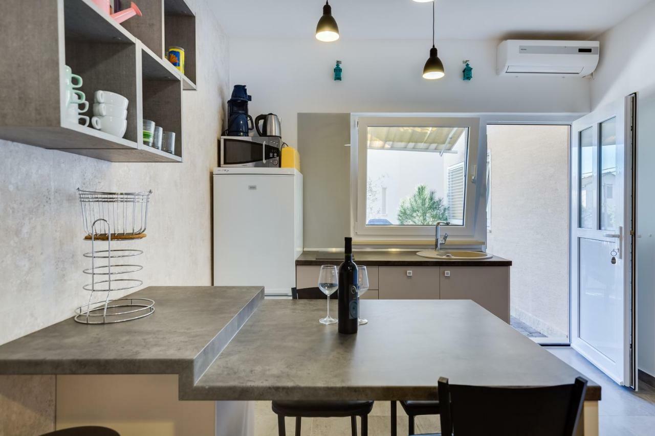 Apartments Karla & Marija Петркане Екстериор снимка