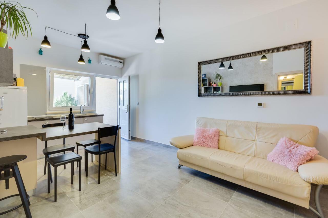 Apartments Karla & Marija Петркане Екстериор снимка