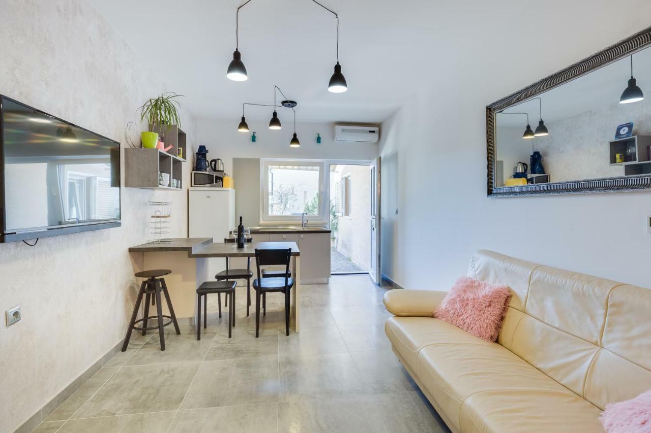 Apartments Karla & Marija Петркане Екстериор снимка